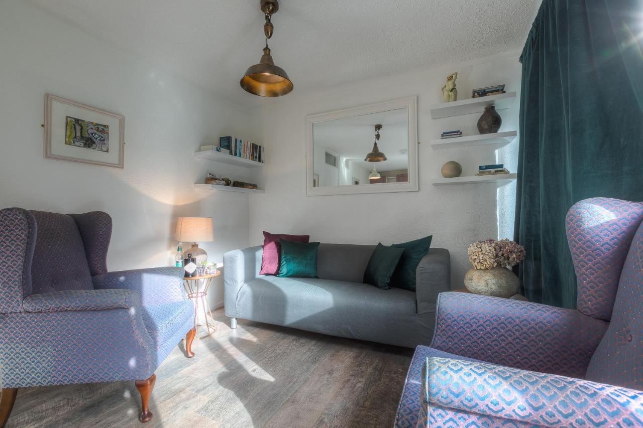 Cosy Woodland HomeUny Lelant エクステリア 写真