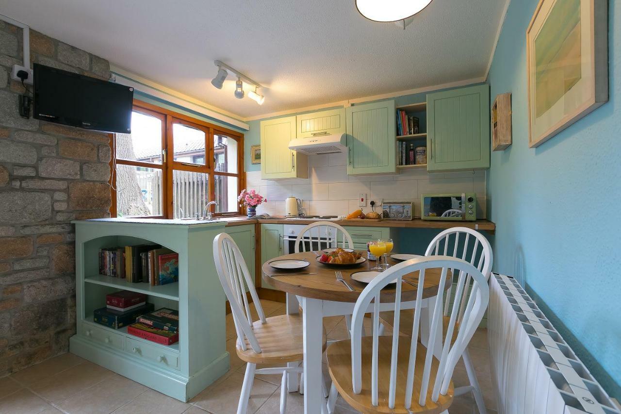 Cosy Woodland HomeUny Lelant エクステリア 写真