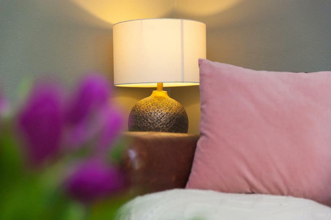 Cosy Woodland HomeUny Lelant エクステリア 写真