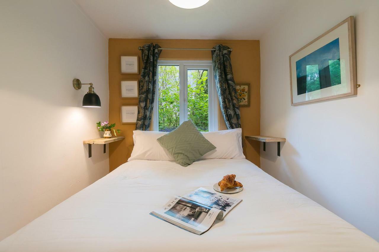 Cosy Woodland HomeUny Lelant エクステリア 写真